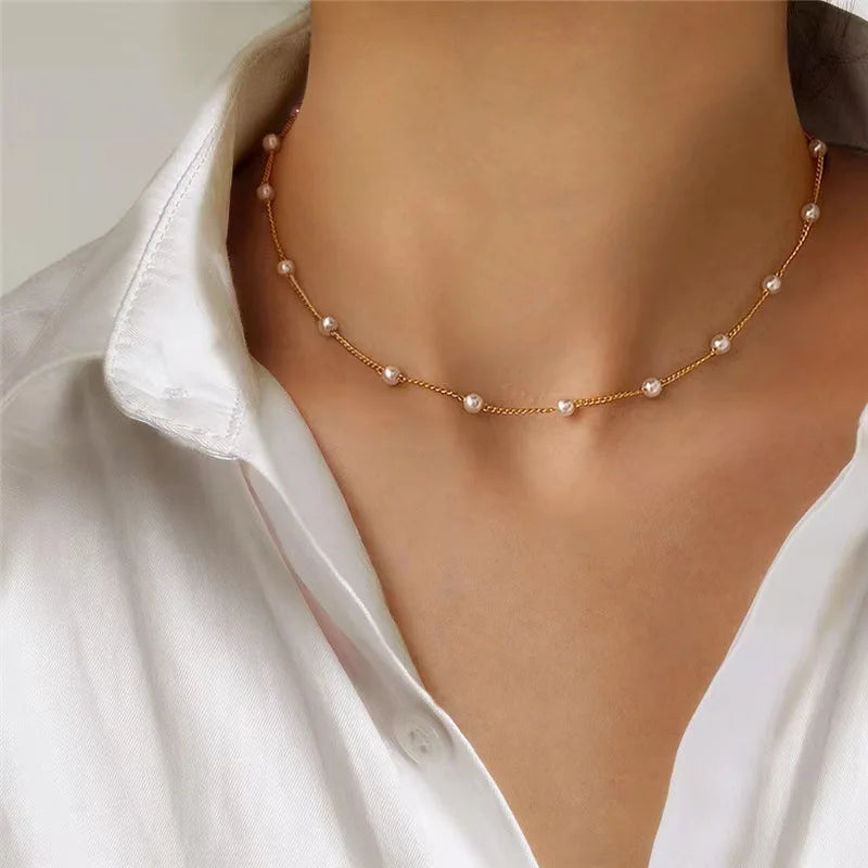 Kit com 3 Colares Femininos – Pérolas & Coração em Ouro 14K, Elegância à Prova d’Água