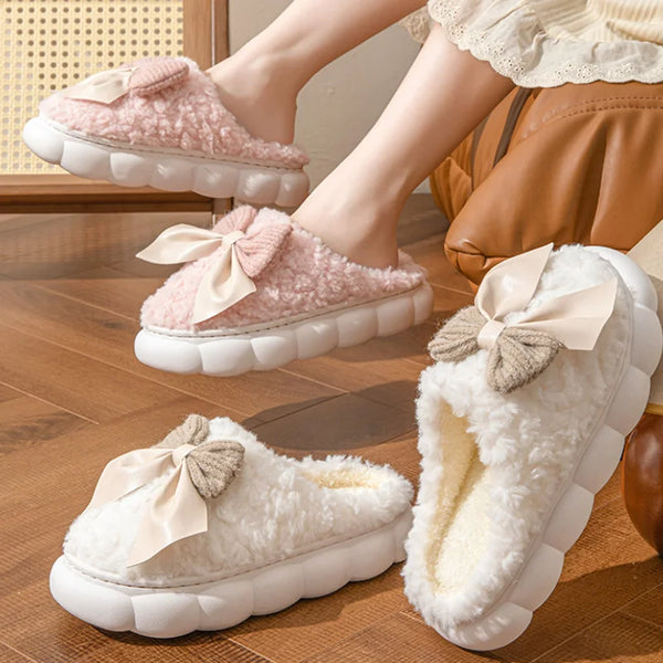 Pantufas Femininas de Pelúcia com Laço – Conforto e Maciez para o Inverno