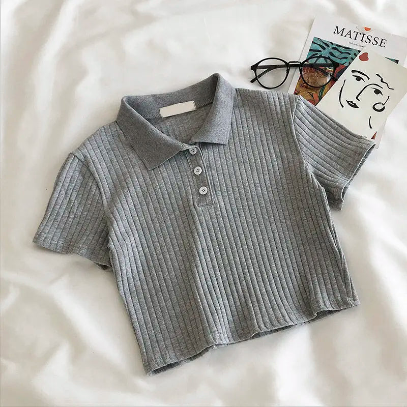 Blusa Feminina Cropped Polo de Malha – Juvenil, Casual e Elegante