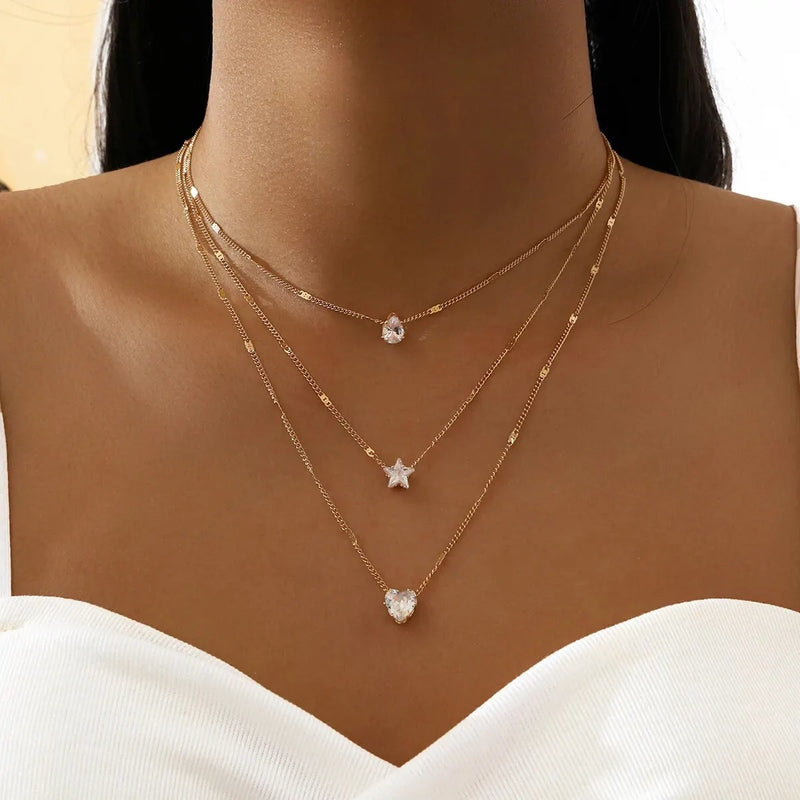 Colar Feminino Delicado Multicamadas com Pingente de Coração, Estrela e Gota – Presente Charmoso