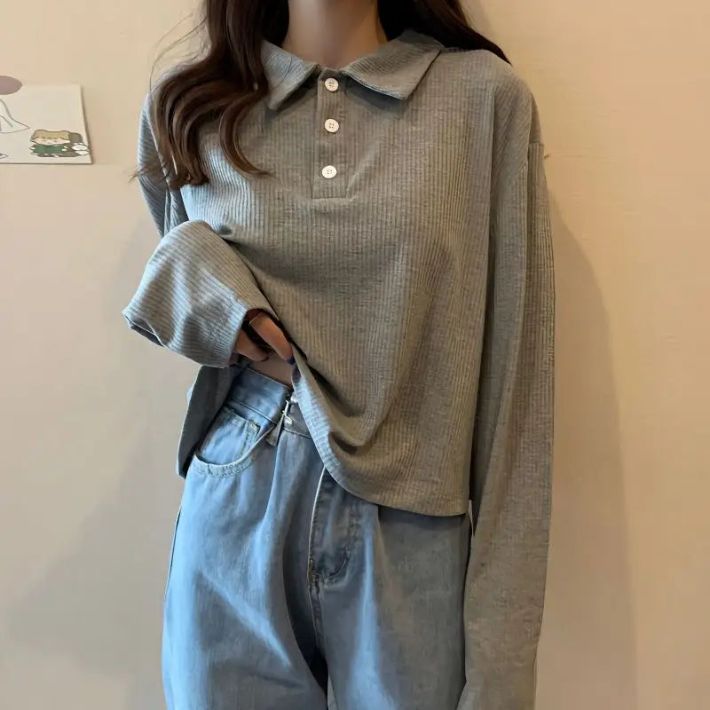 Blusa Feminina Cropped Polo de Malha – Juvenil, Casual e Elegante