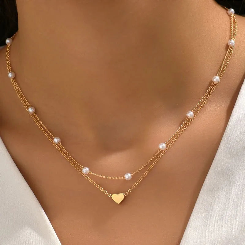 Kit com 3 Colares Femininos – Pérolas & Coração em Ouro 14K, Elegância à Prova d’Água