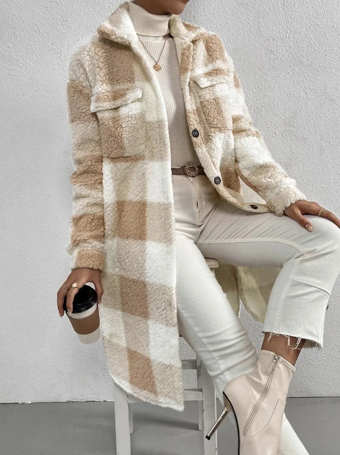 Casaco de Pelo Longo Xadrez com Gola Virada e Mangas Longas, Estilo Casual e Elegante