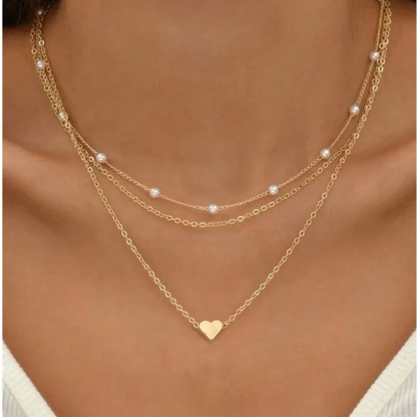 Kit com 3 Colares Femininos – Pérolas & Coração em Ouro 14K, Elegância à Prova d’Água