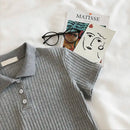 Blusa Feminina Cropped Polo de Malha – Juvenil, Casual e Elegante