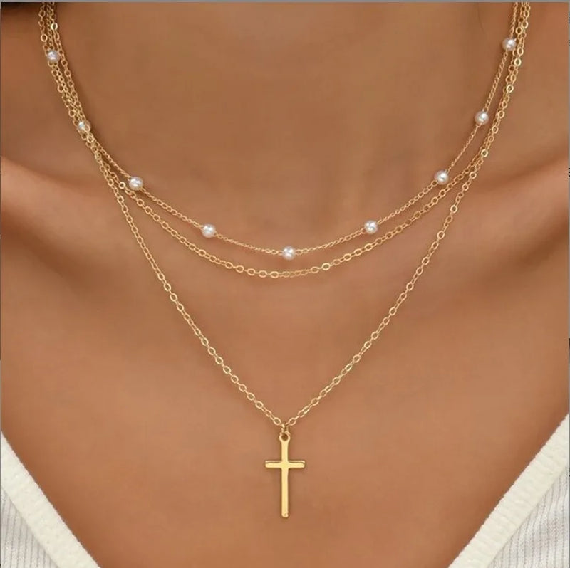 Kit com 3 Colares Femininos – Pérolas & Coração em Ouro 14K, Elegância à Prova d’Água